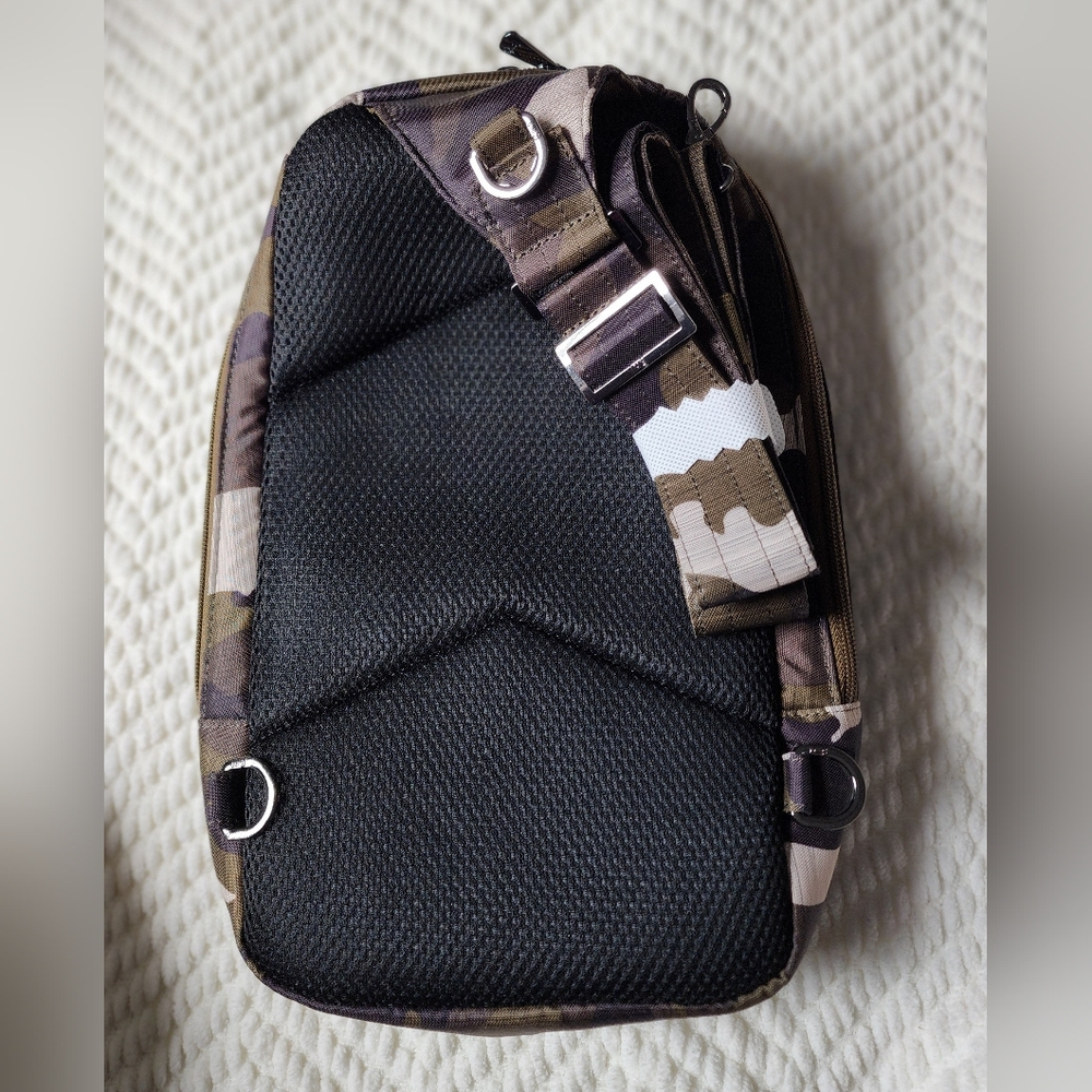 LUG Starboard Brushed Sling Bag - Brushed Camo Olive - Picture 8 of 12